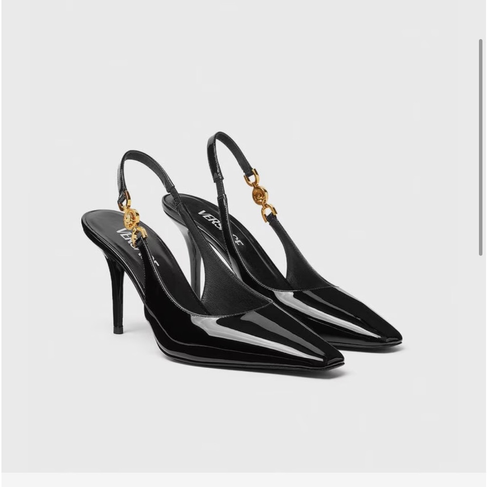 size 7.5 women and are authentic they cost $875 but i can workout with the price